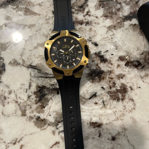 Invicta Black and Gold Chronograph Watch - Picture 6 of 6